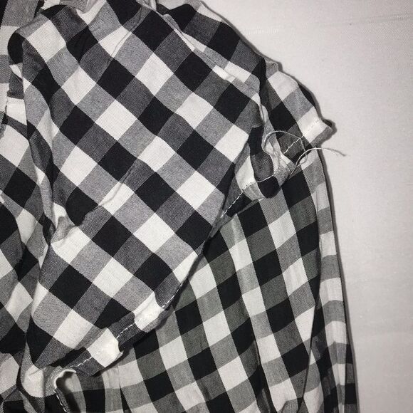 Women's NWT Francesca's Gingham Black and White Ruffle Button Down Shirt - Picture 8 of 8